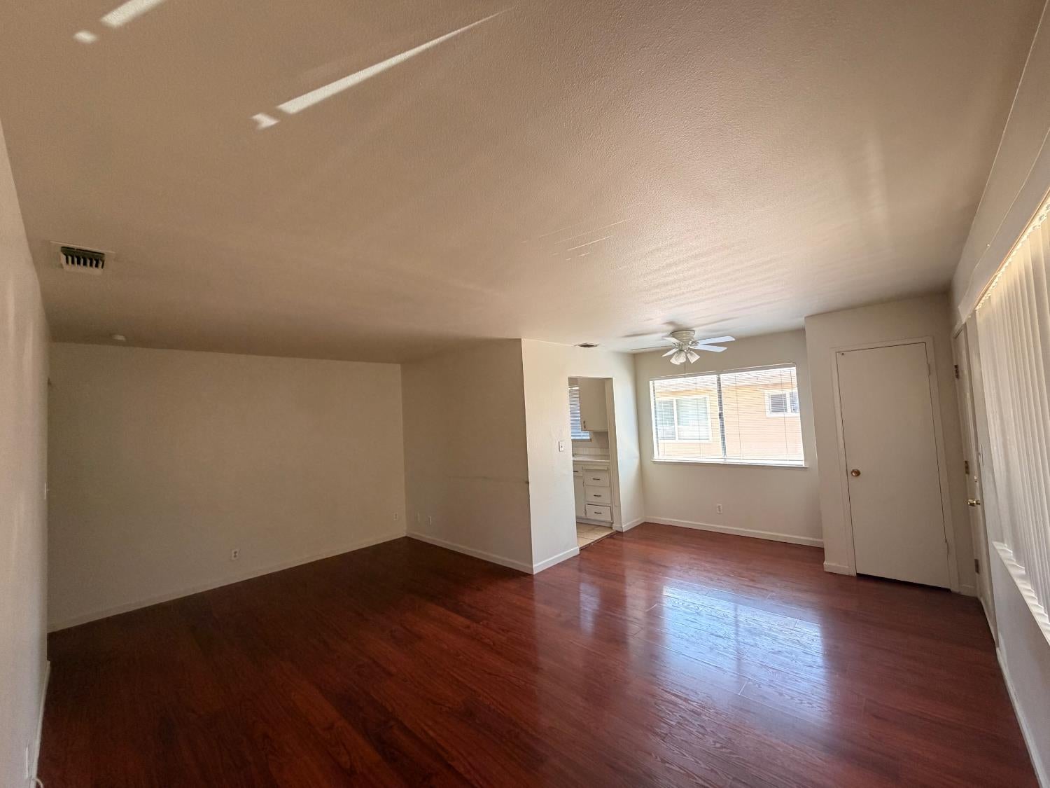 2040 Benita Drive 4