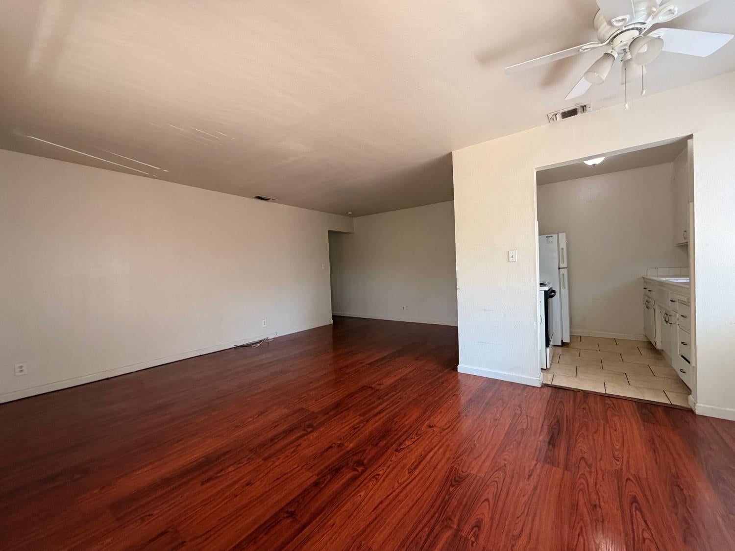 2040 Benita Drive 4