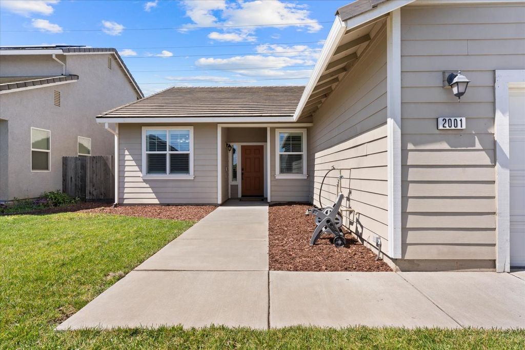 Photo of 2001 Stone Wood Loop, Marysville, CA 95901 (MLS # 226041002)