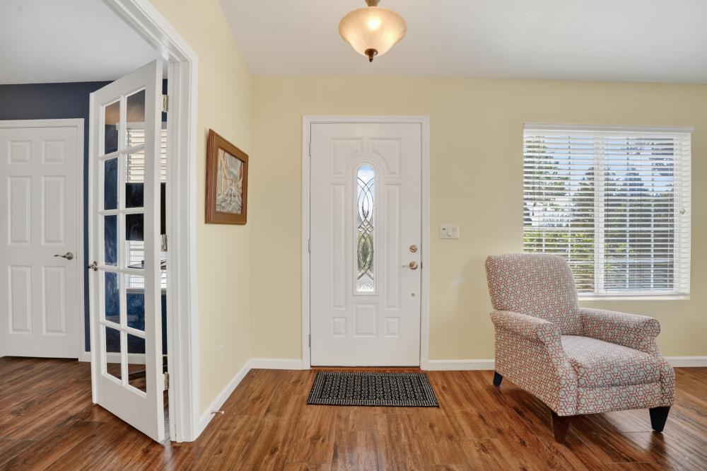 3822 Trestle Glen Court