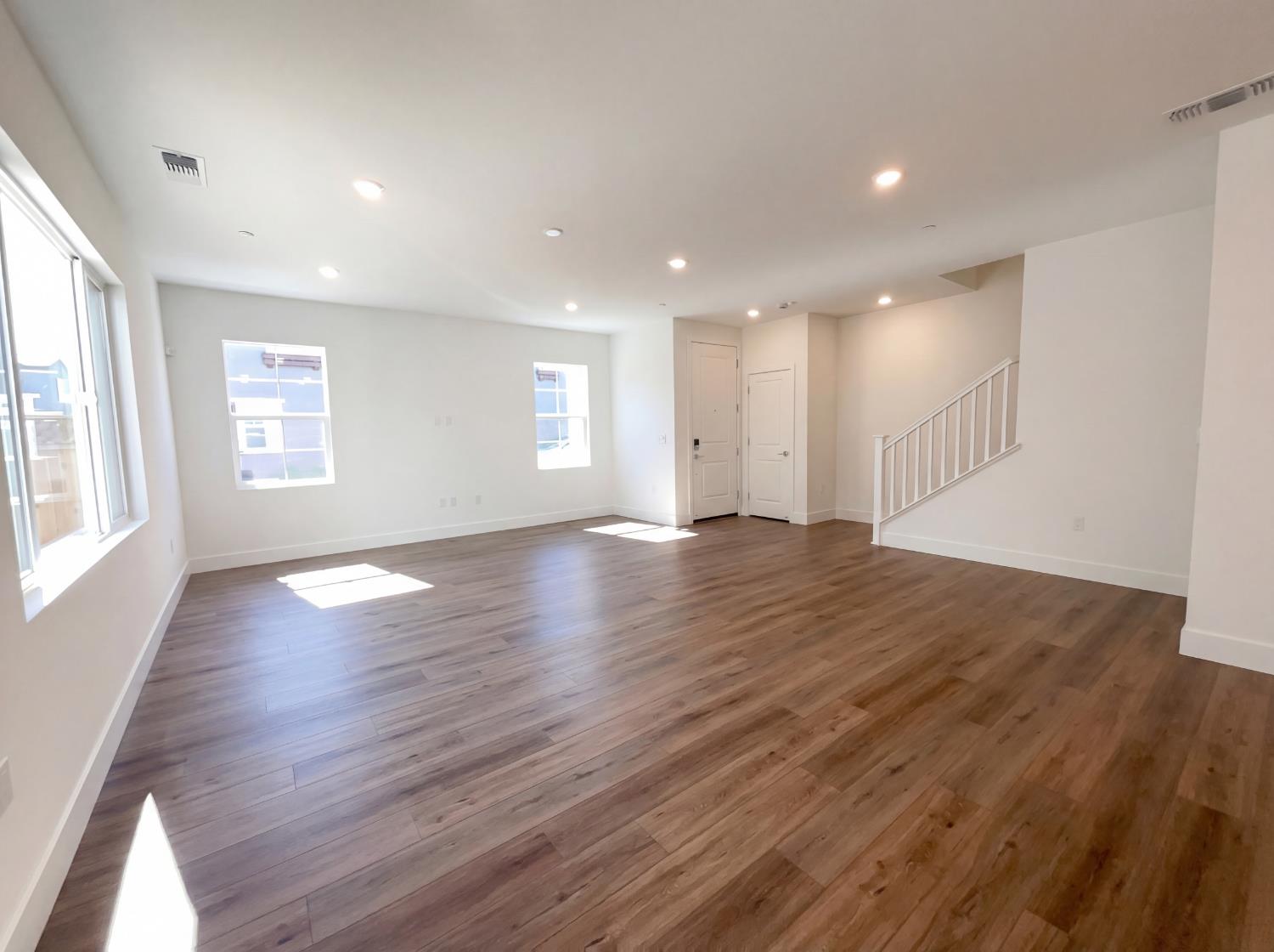 408 N Palm Springs Way