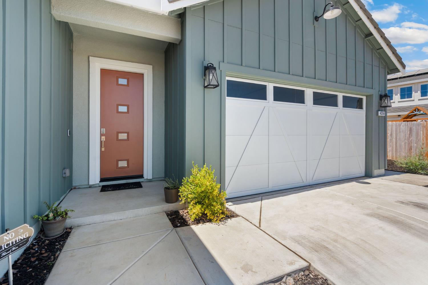 4314 Moro Canyon Street