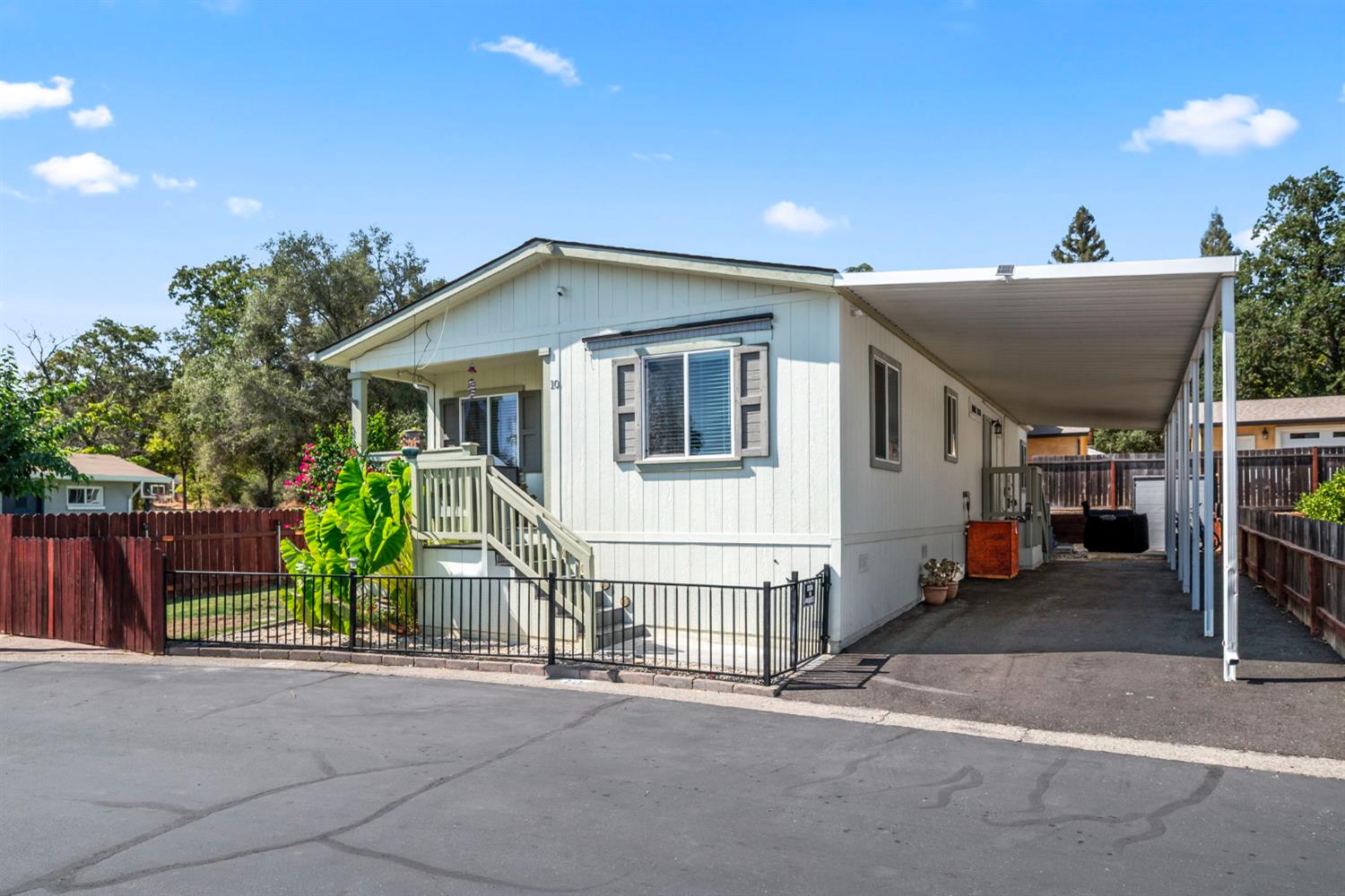 6154 S Walnut Street 10