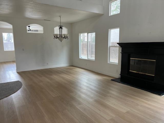 1687 Dunsmuir Way