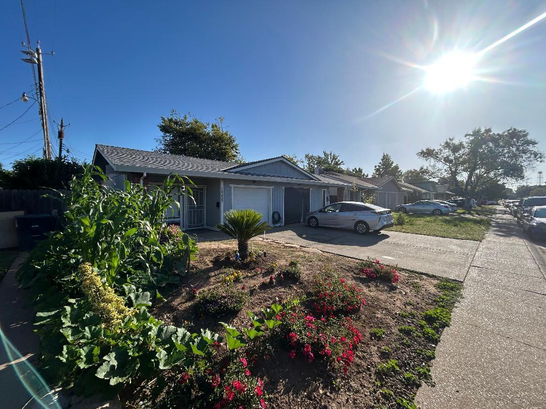 10427 El Mercado Drive