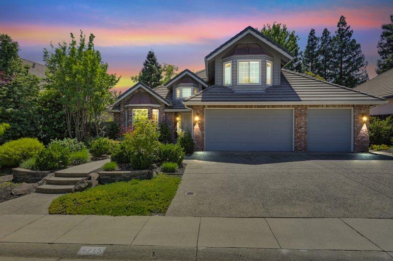 4715 Copperfield Circle