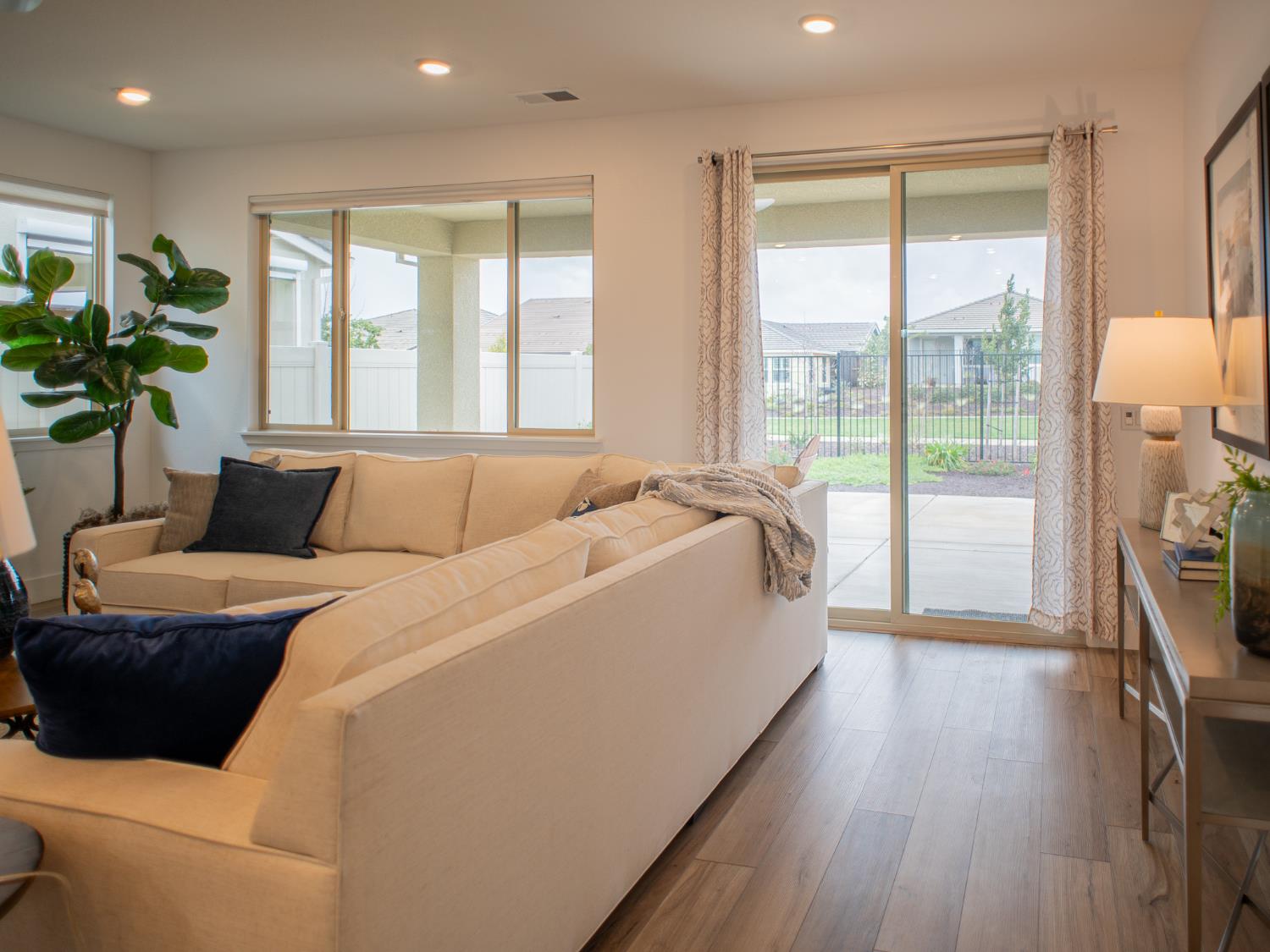 8961 Cerro Vista Drive