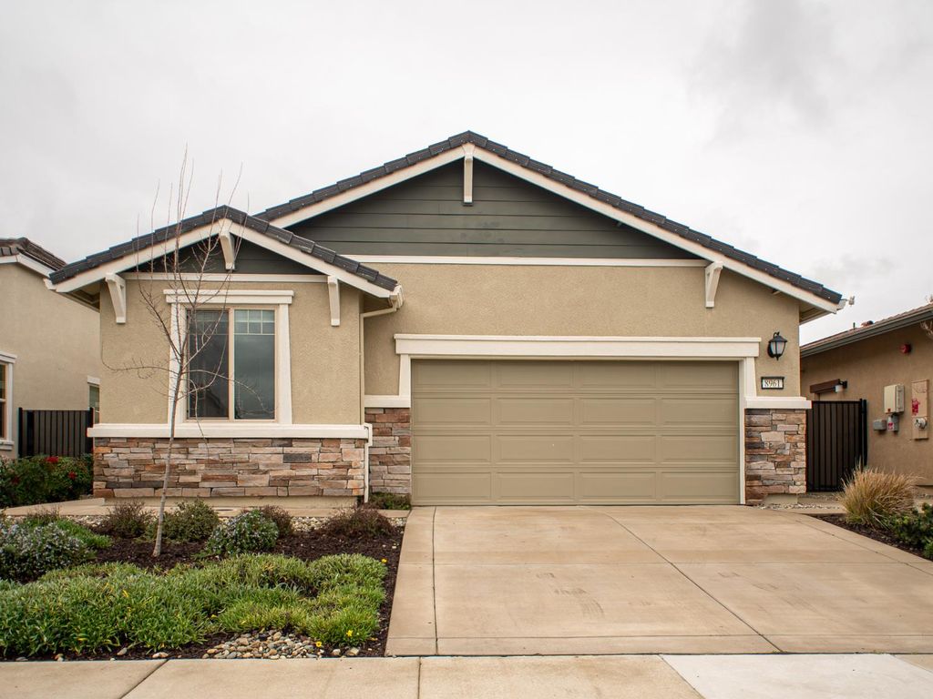 Photo of 8961 Cerro Vista Drive, El Dorado Hills, CA 95762 (MLS # 226015191)