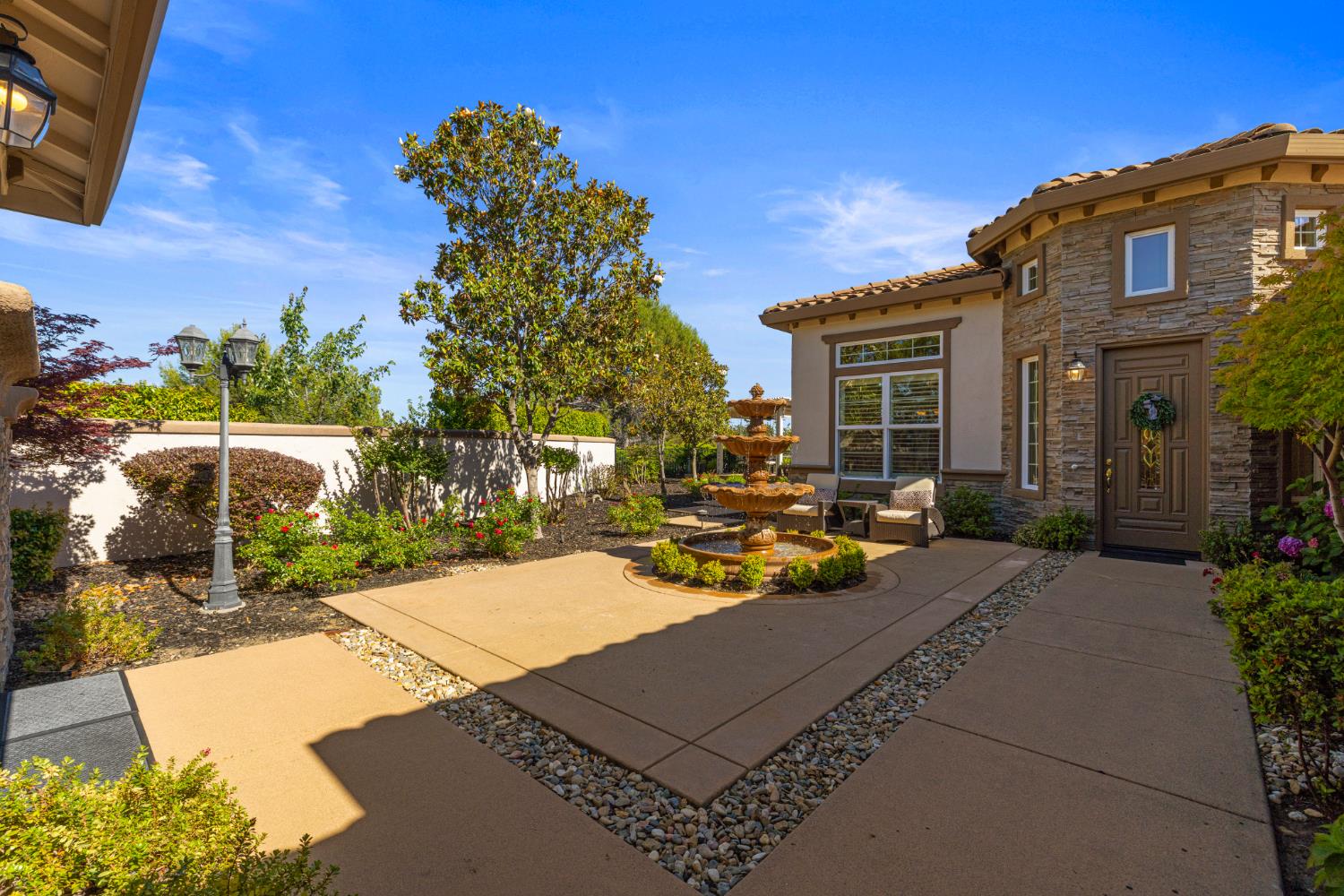 832 Royal Troon Place
