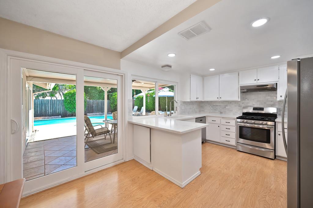 7781 Envoy Way