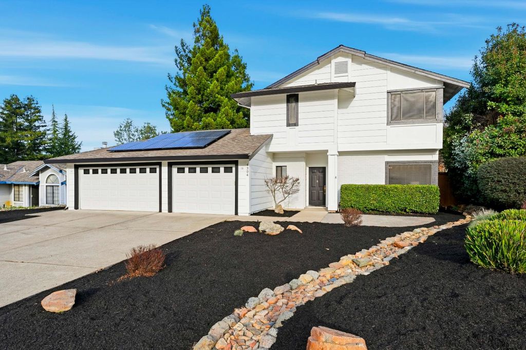 Photo of 4304 Brisbane Circle, El Dorado Hills, CA 95762 (MLS # 225150007)