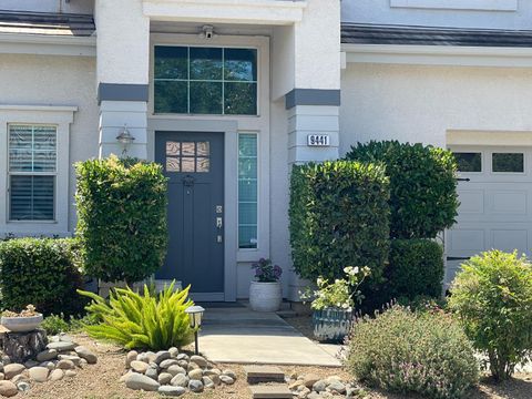9441 Lakewind Lane Elk Grove CA 95758