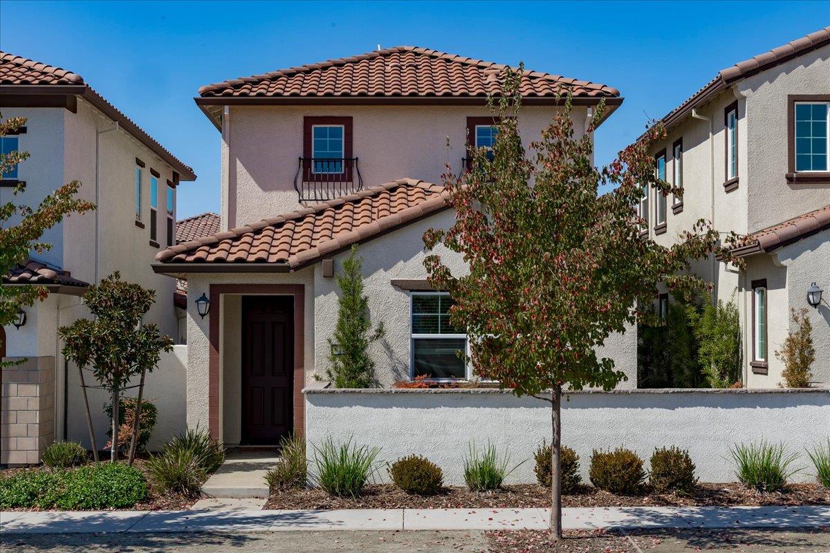 6112 Campus Parkway
