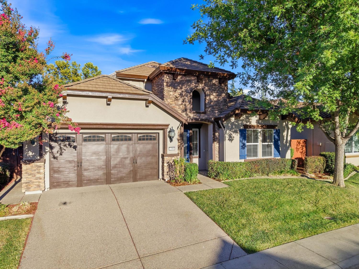 2200 Benton Loop