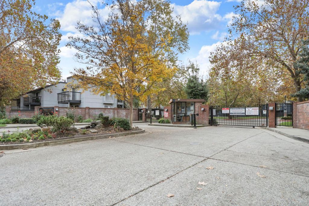 Photo of 3591 Quail Lakes Drive #23, Stockton, CA 95207 (MLS # 225147052)