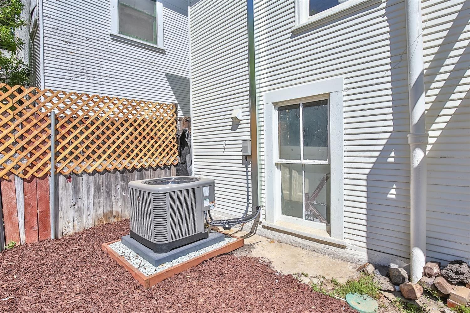 2104 9th Street