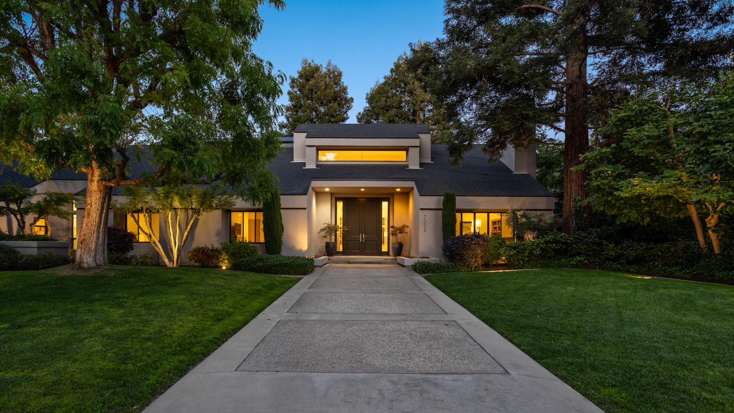 7306 Hillcrest Drive