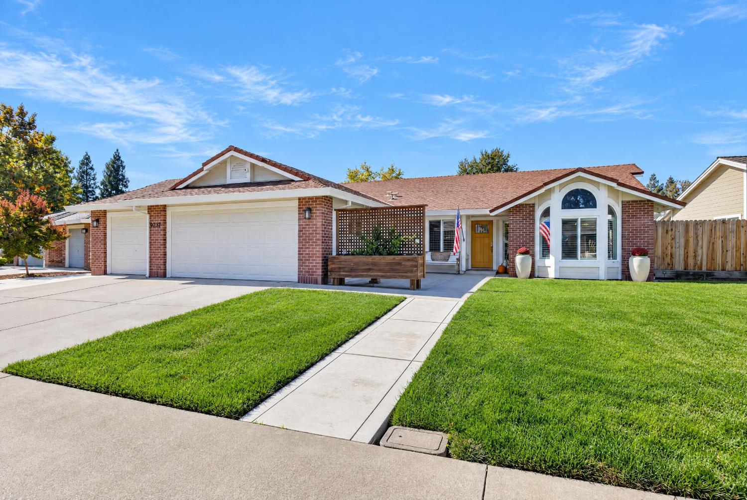 9232 Bromfield Court