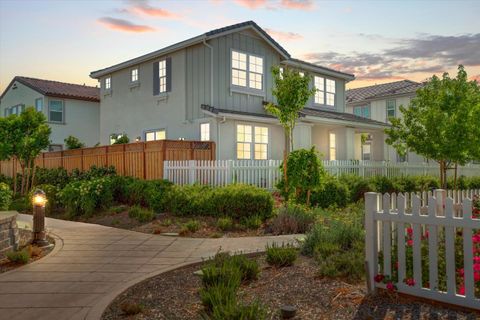 243 E Lawson Avenue Mountain House CA 95391