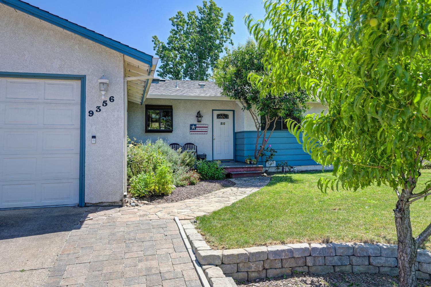 9356 Manette Way