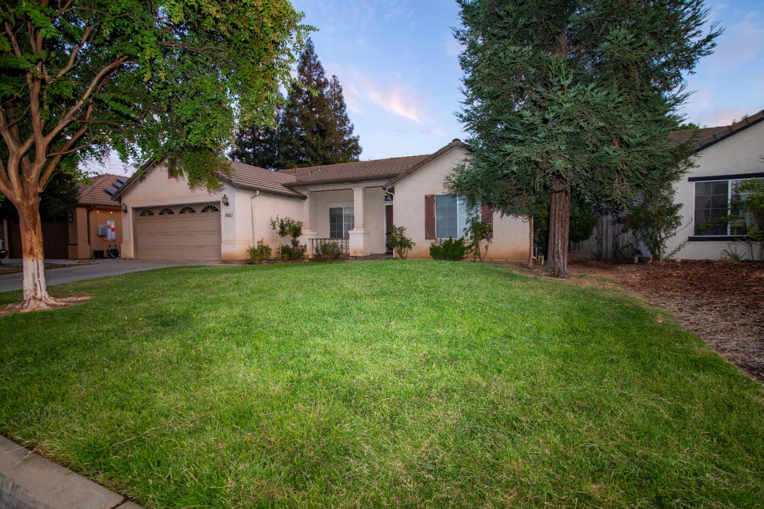 2601 E Pryor Drive