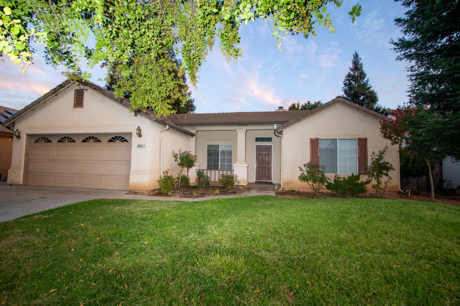 2601 E Pryor Drive