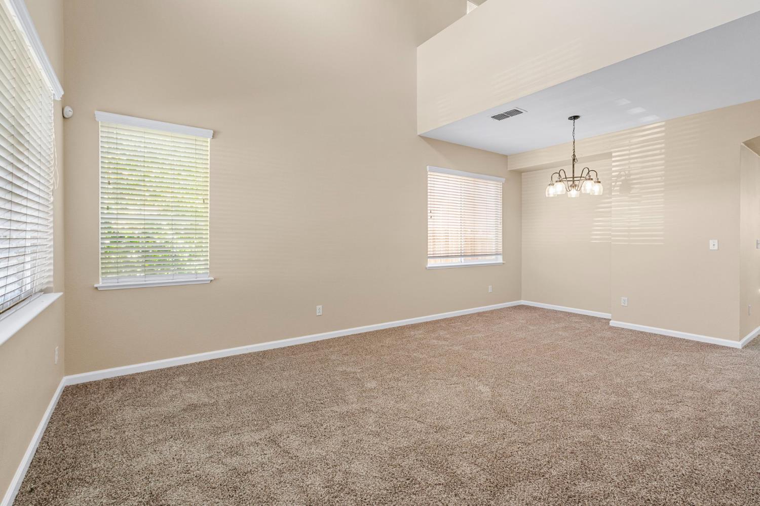 1180 W King Loop