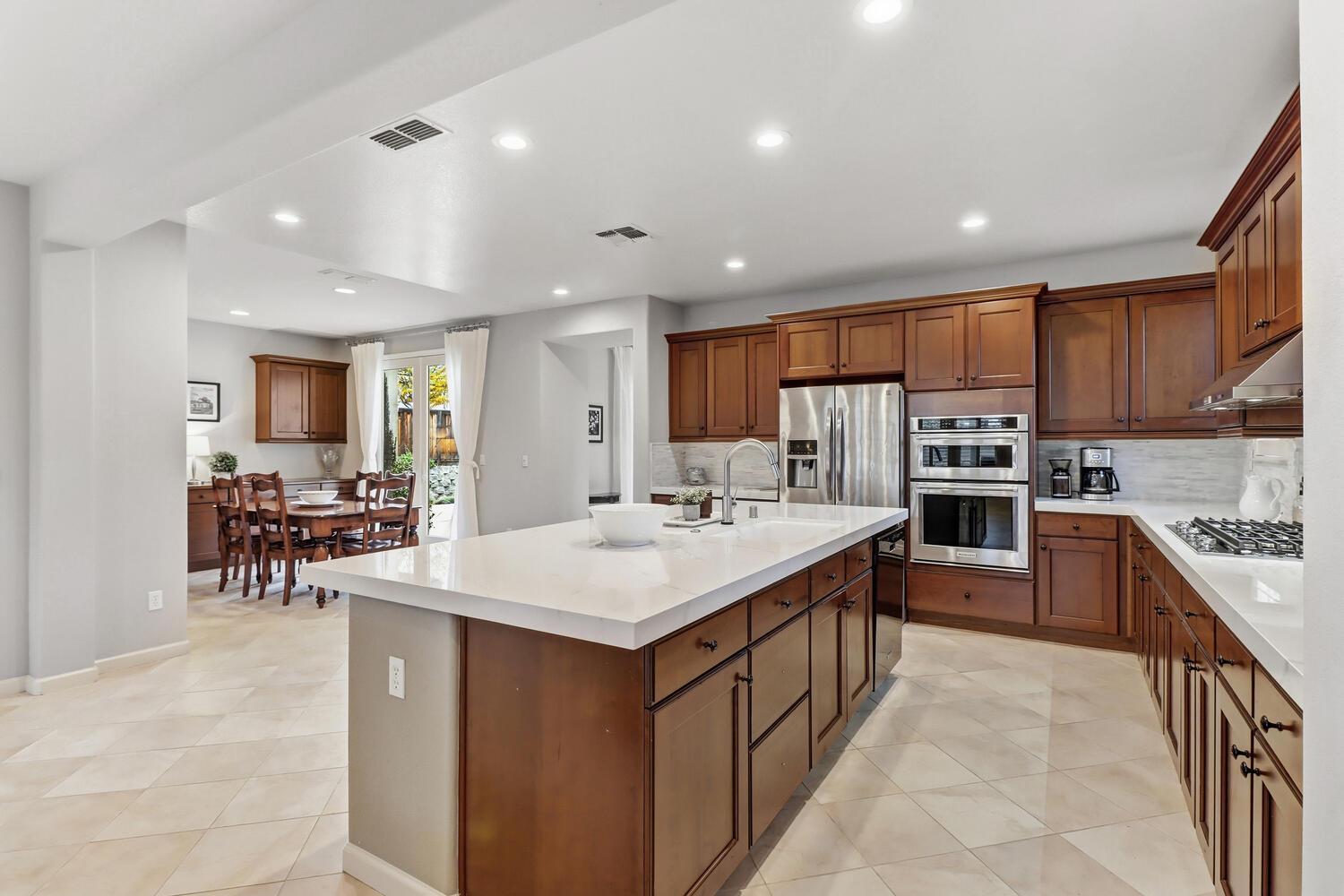 2501 Mossy Oak Court