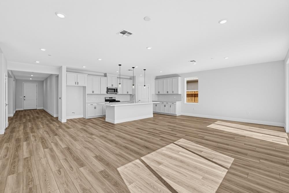 9870 Amisha Way