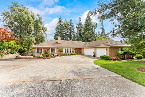 2230 Hillcrest Way Carmichael CA 95608