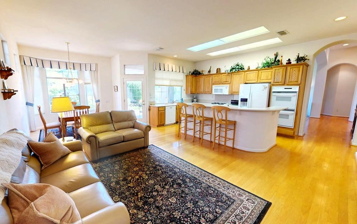 300 Savannah Court