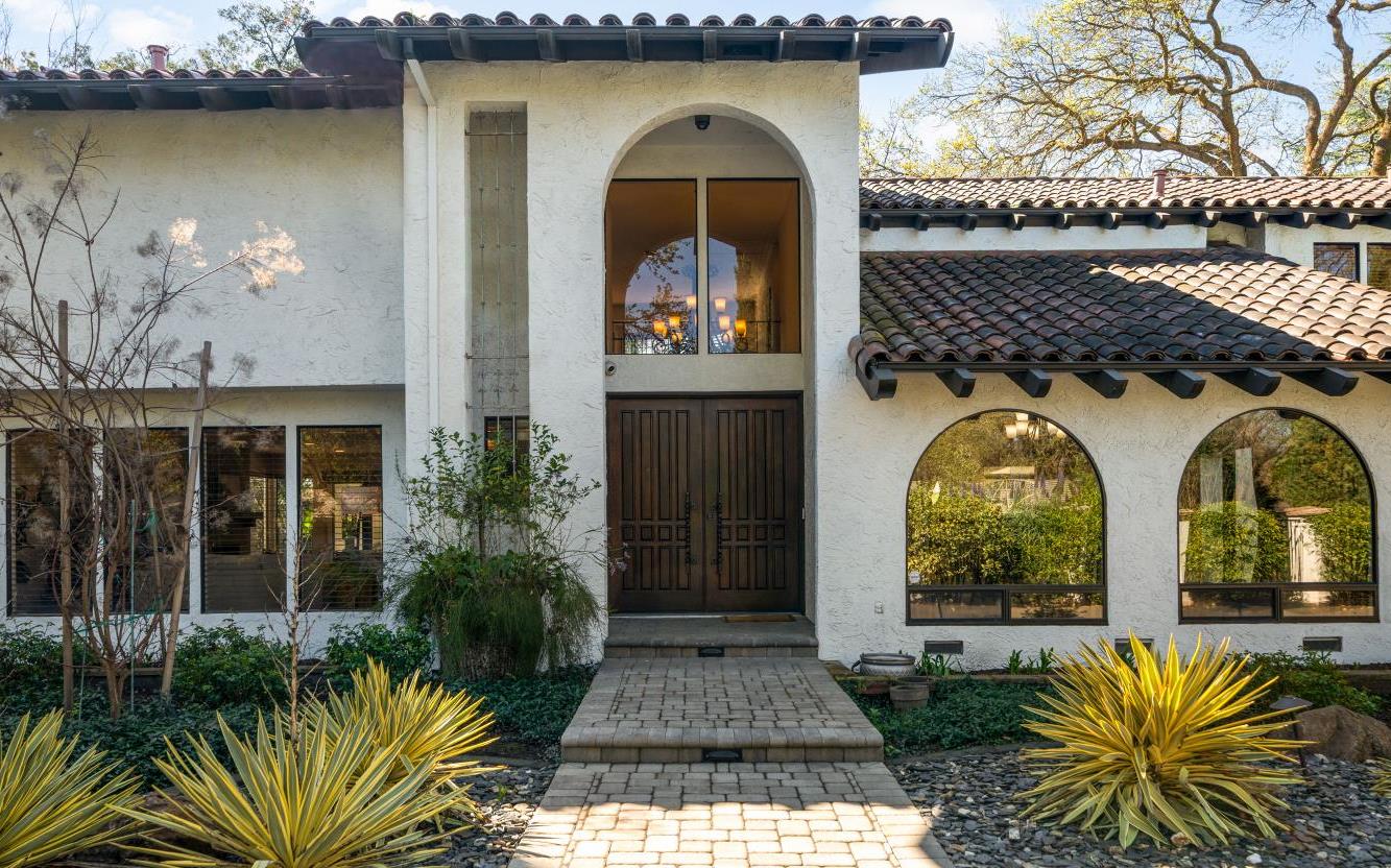 4850 Saint Augustine Drive