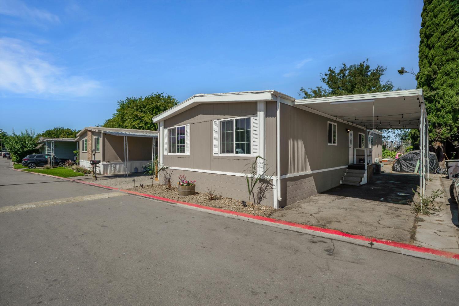5100 N Highway 99 177
