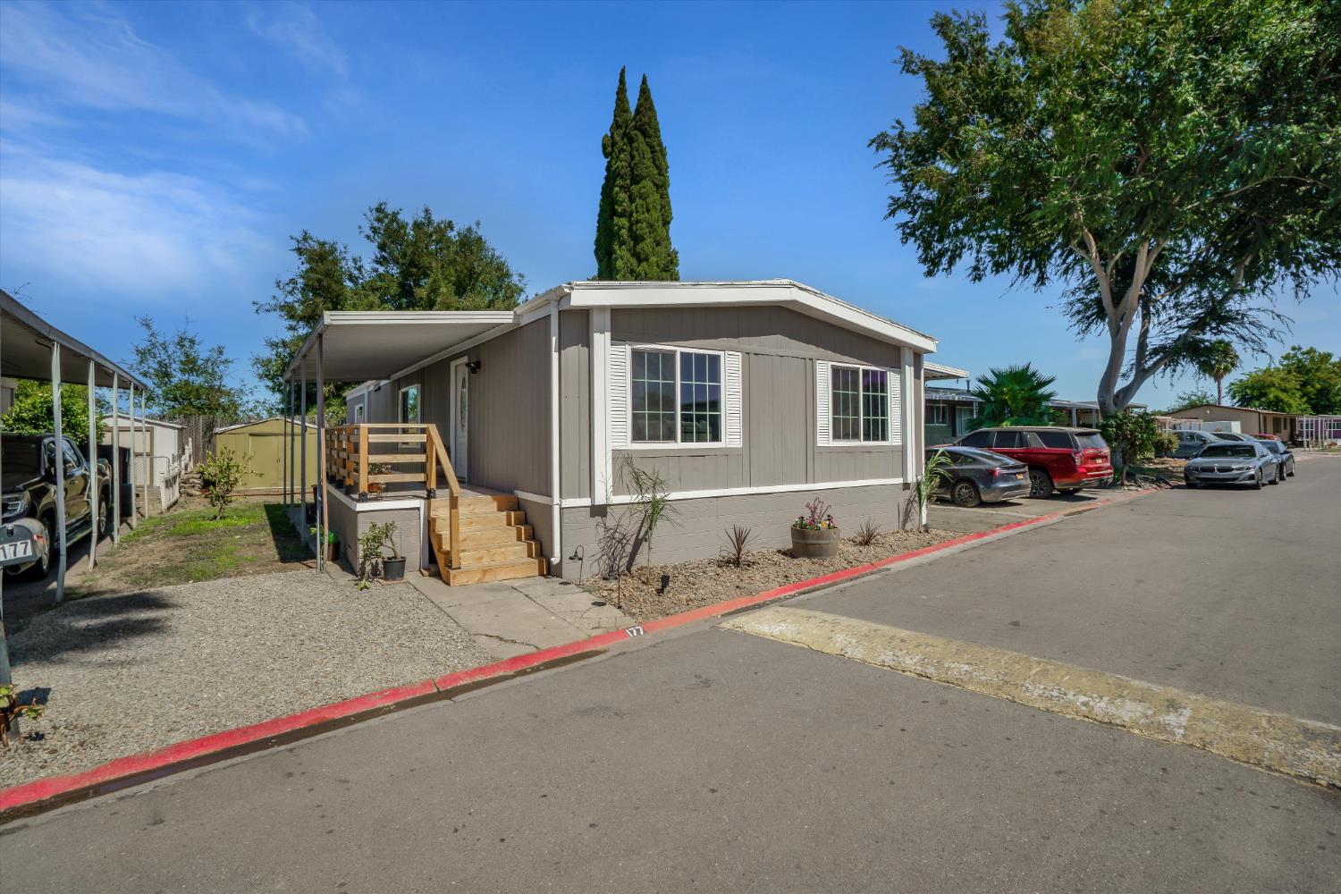 5100 N Highway 99 177