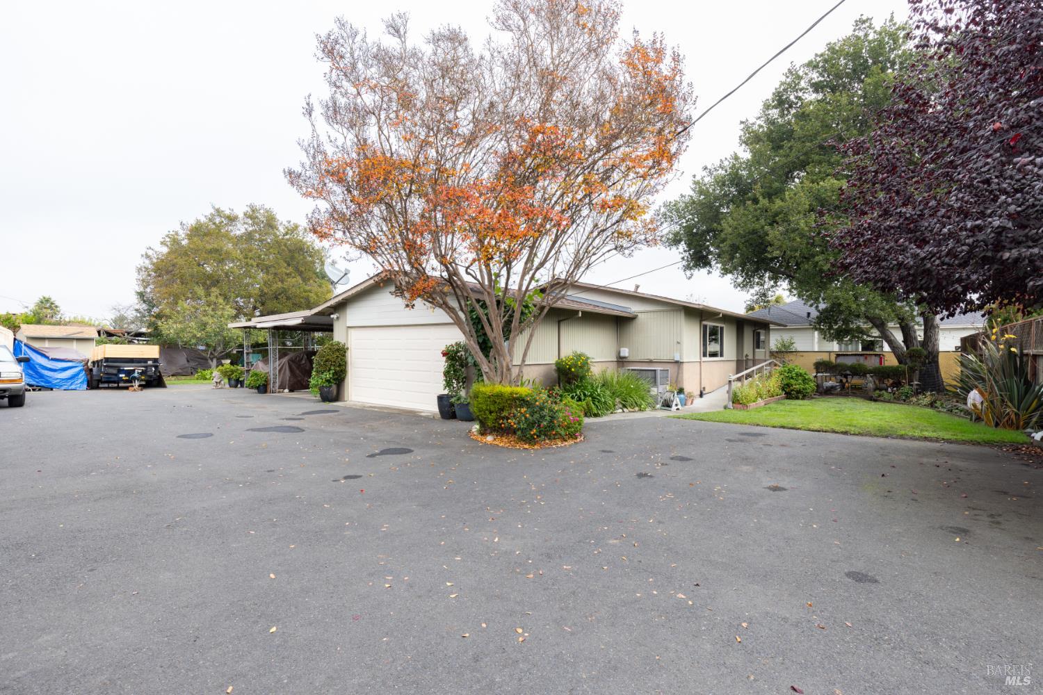 2030 W Pueblo Avenue