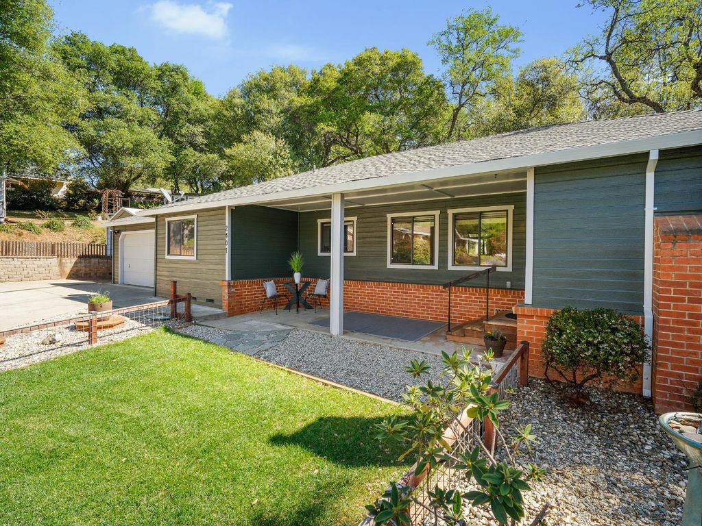 Photo of 2401 Roxana Street, Placerville, CA 95667 (MLS # 226021914)