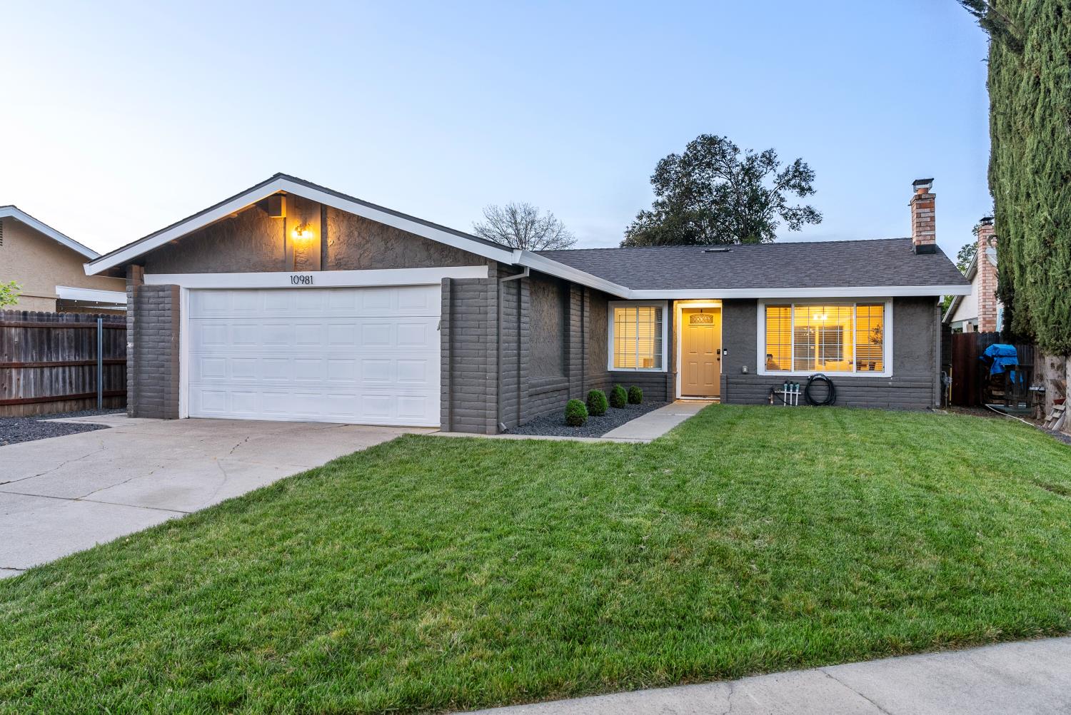 10981 Mira River Court