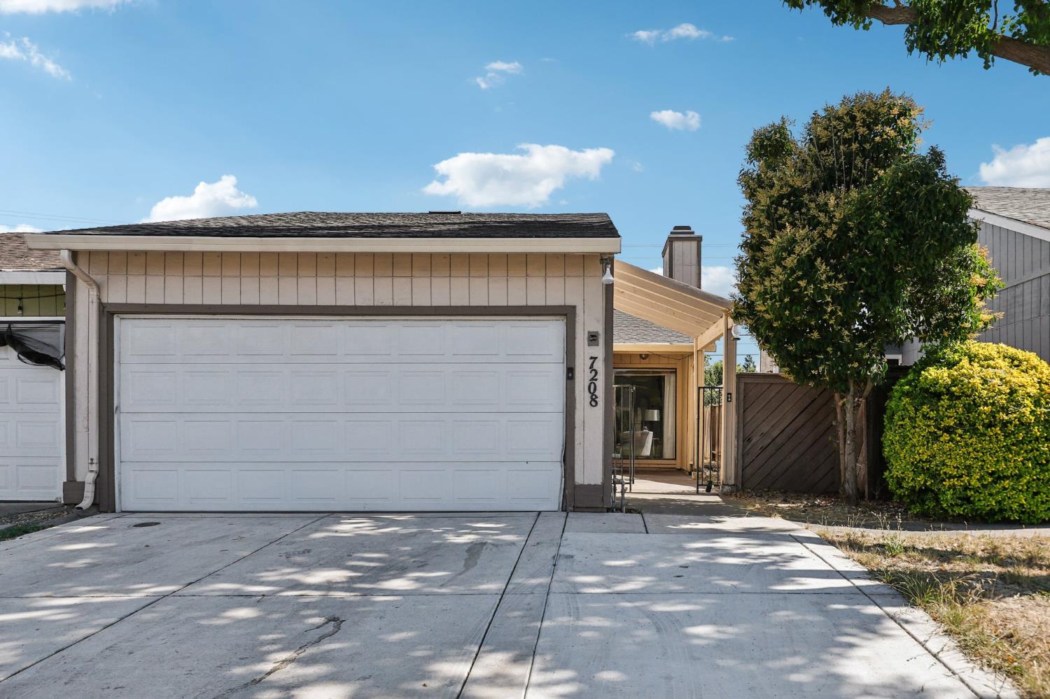 7208 Willowwest Court