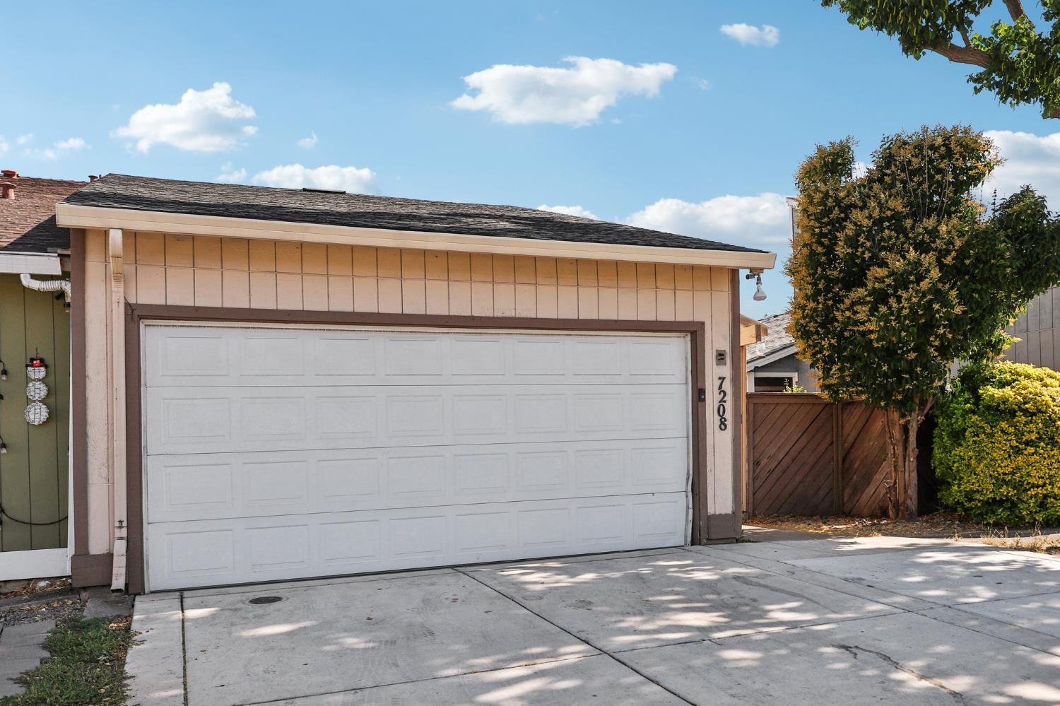 7208 Willowwest Court