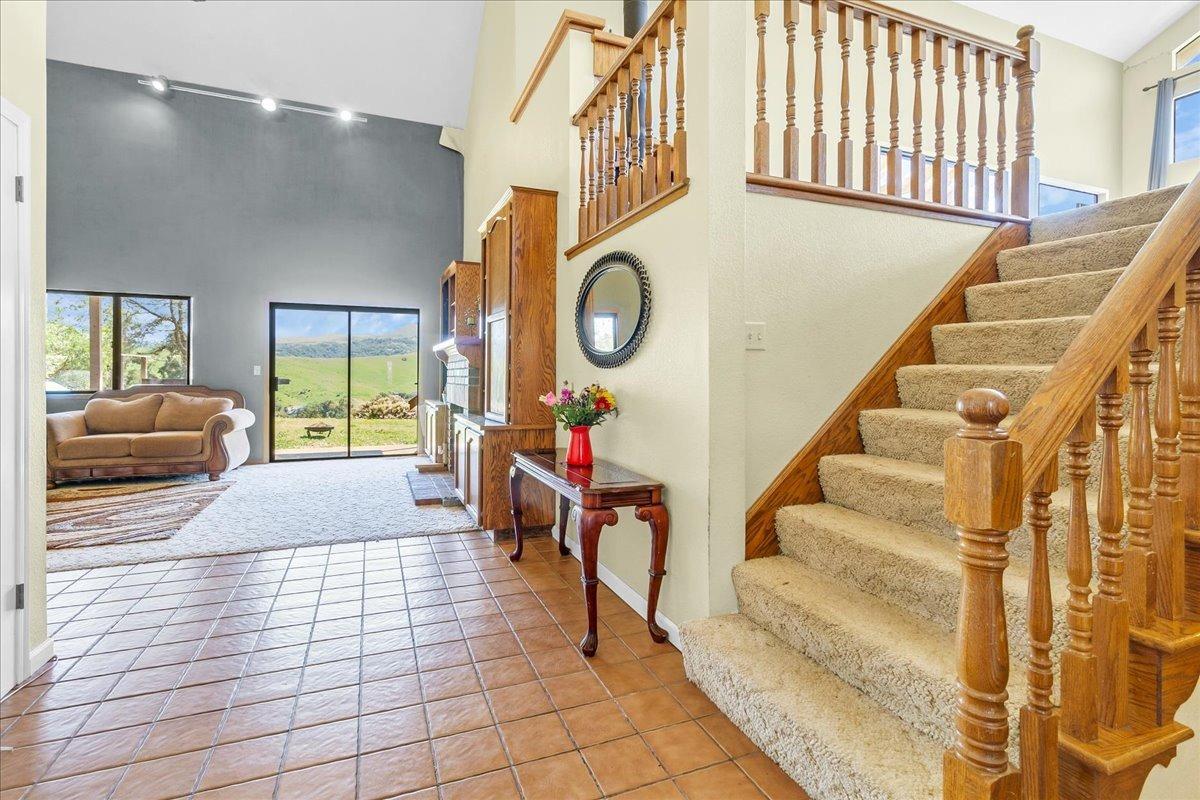 Hollister, California 95023, United States, 4 Bedrooms Bedrooms, ,4 BathroomsBathrooms,Residential,Active,103654