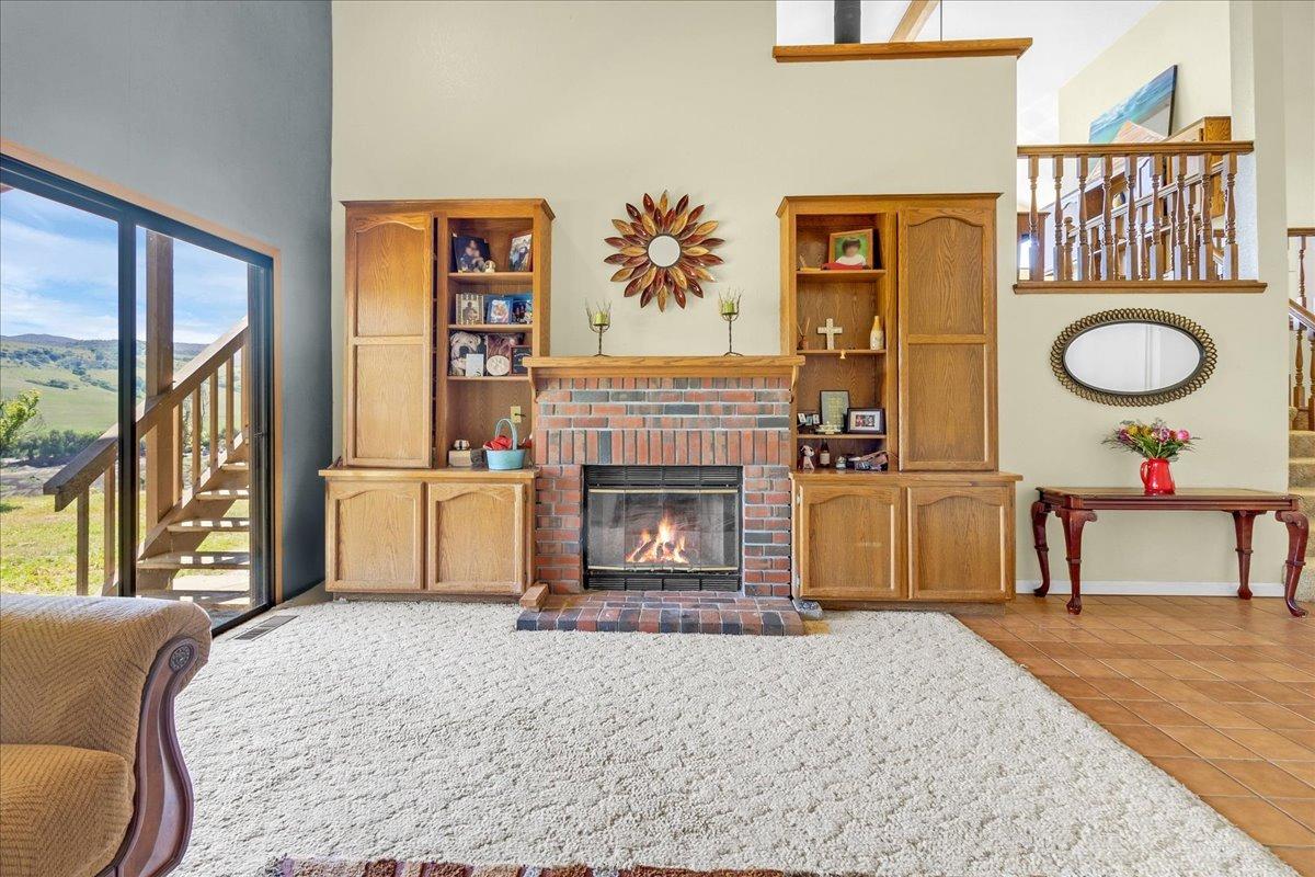 Hollister, California 95023, United States, 4 Bedrooms Bedrooms, ,4 BathroomsBathrooms,Residential,Active,103654