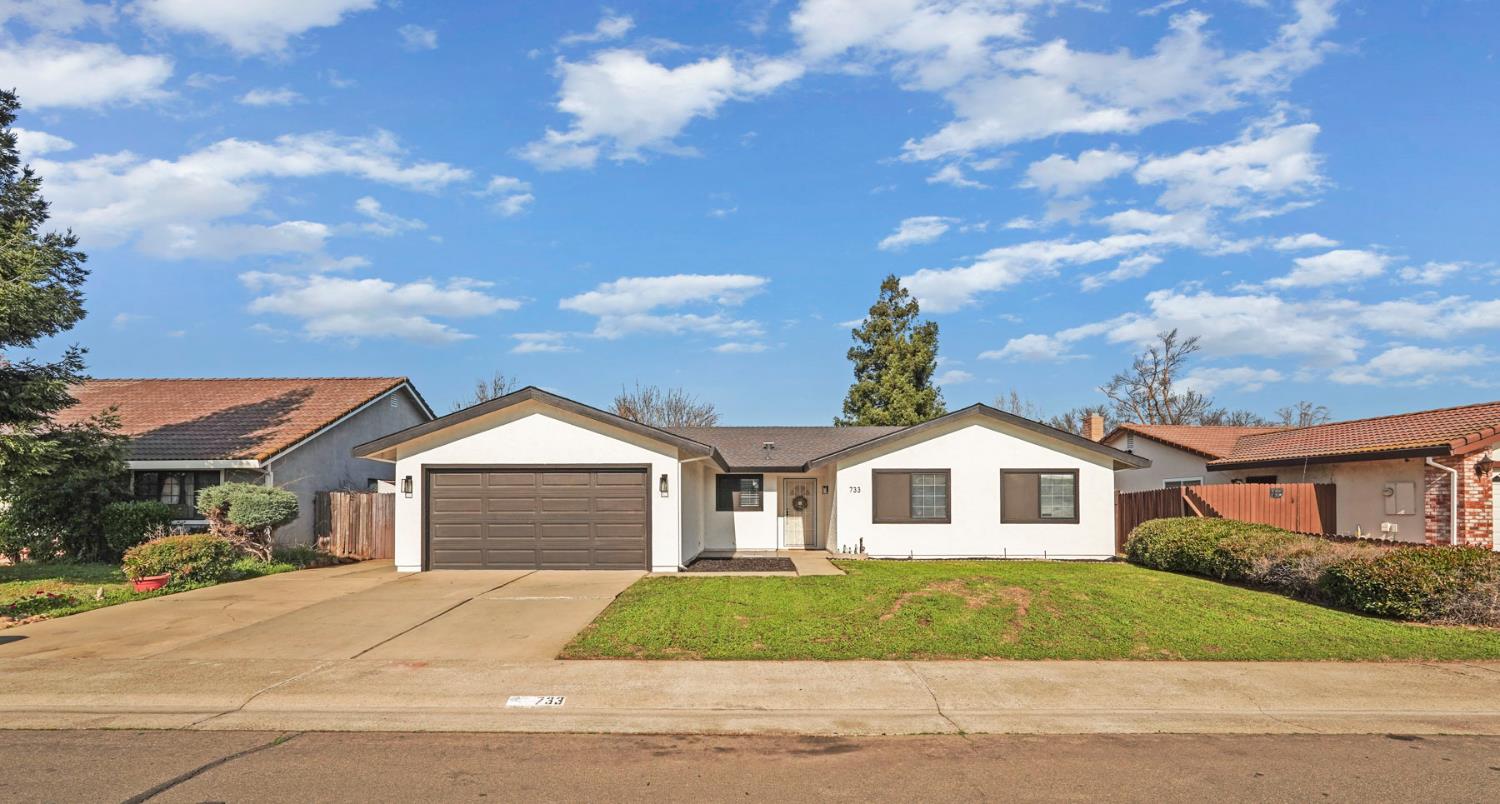 733 Prairie Court