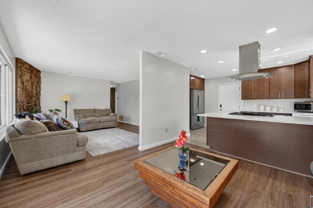 5645 Woodforest