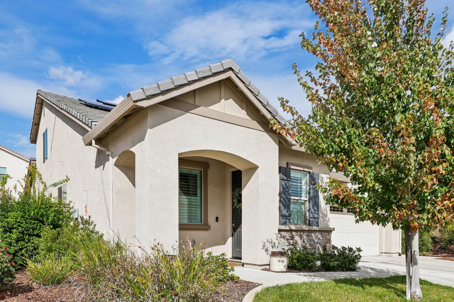 2823 Broken Bit Lane