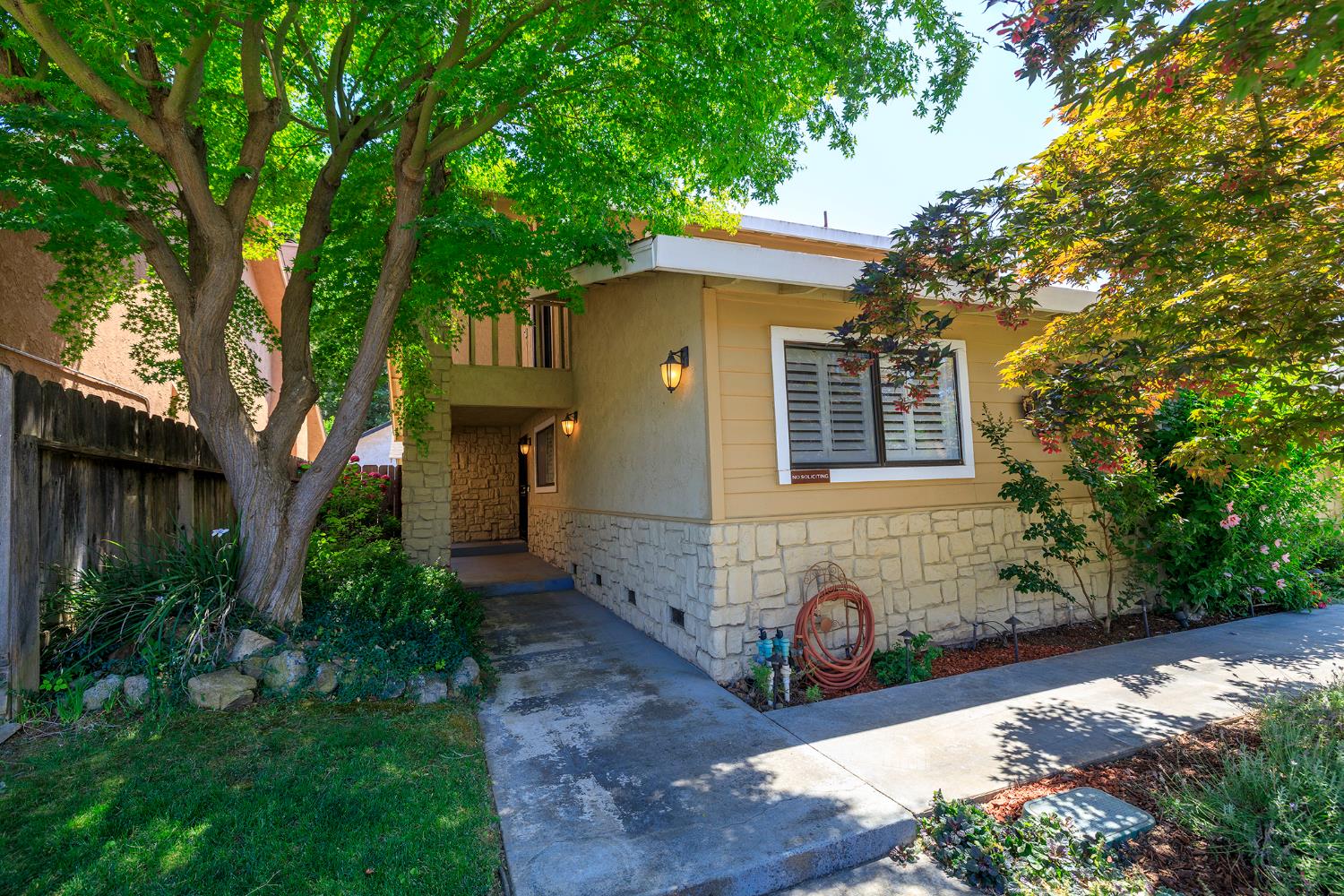 1127 River Bluff Drive