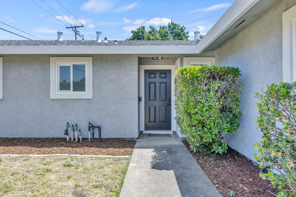 7112 Circlet Way