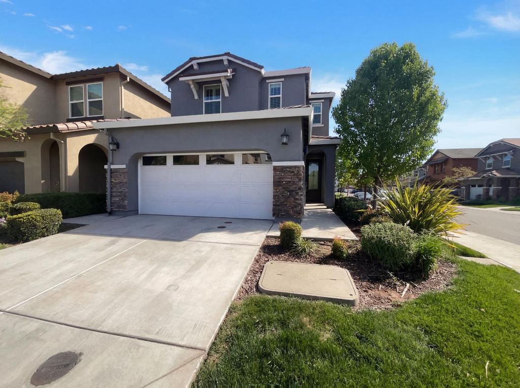 Photo of 8385 Apothic Way, Sacramento, CA 95829 (MLS # 226033815)