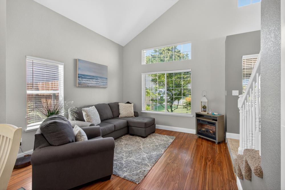 2218 Longview Drive
