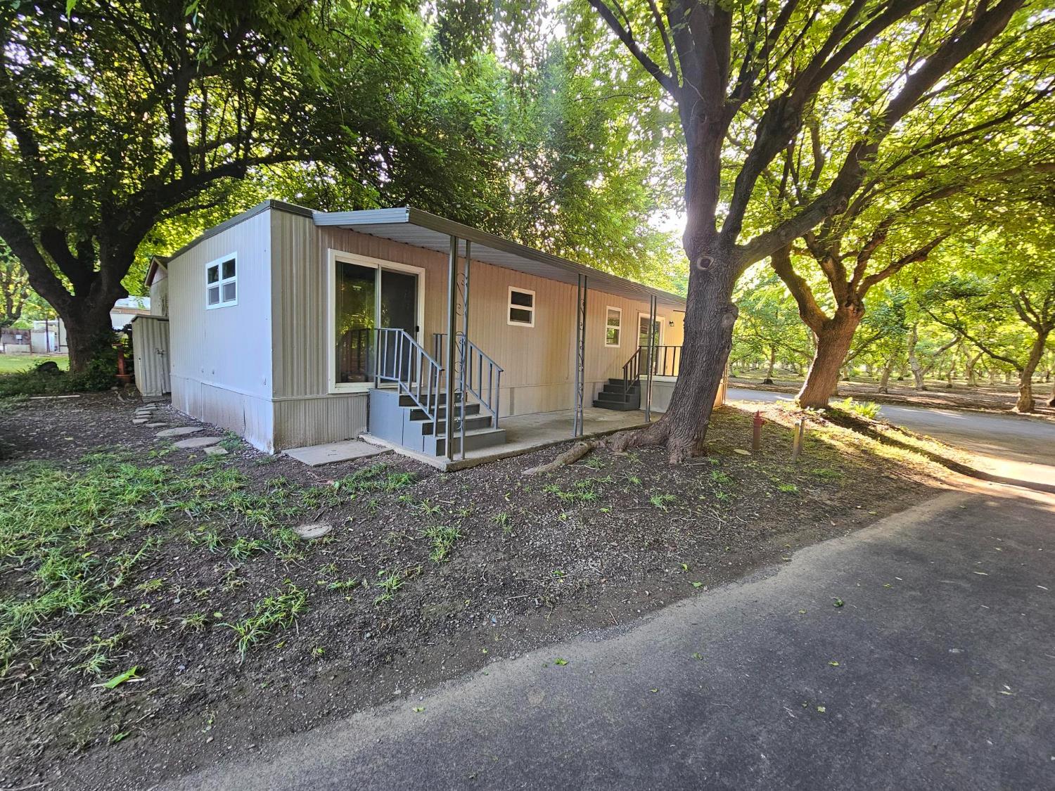 11705 Parey Ave 6