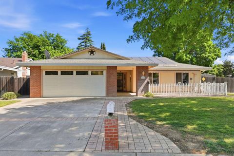 519 Cunningham Way Woodland CA 95695